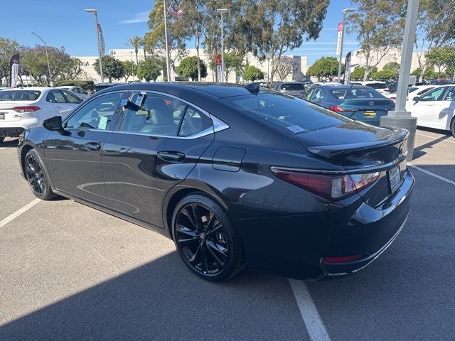 2025 Lexus ES 300h 300h F SPORT Design