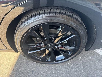 2025 Lexus ES 300h 300h F SPORT Design