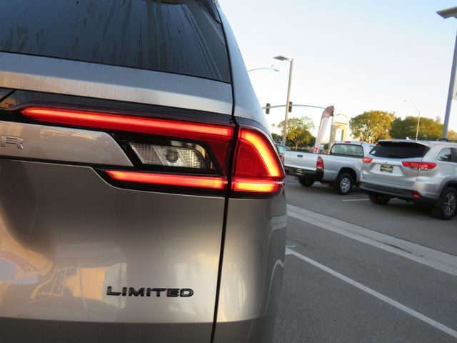 2025 Toyota GRAND HIGHLANDER Limited