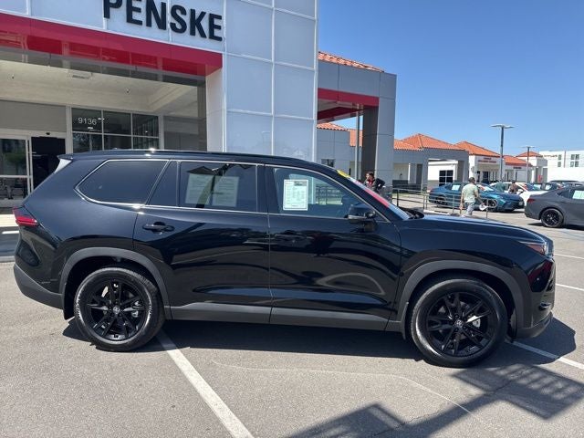 2026 Toyota GRAND HIGHLANDER HEV Nightshade Edition