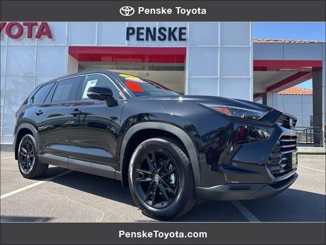 2026 Toyota GRAND HIGHLANDER HEV Nightshade Edition