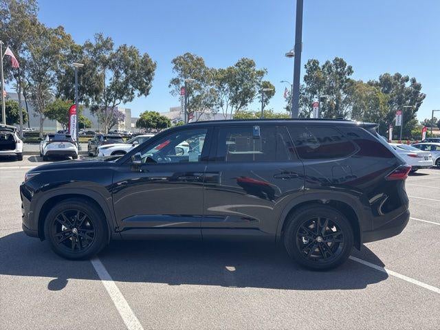 2026 Toyota GRAND HIGHLANDER HEV Nightshade Edition