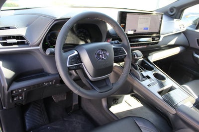 2026 Toyota Sienna Woodland Edition 7 Passenger