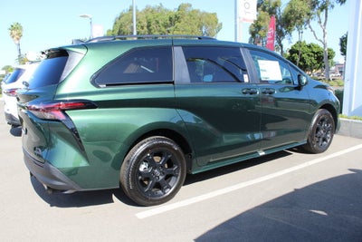 2026 Toyota Sienna Woodland Edition 7 Passenger