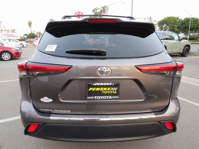 2022 Toyota Highlander L
