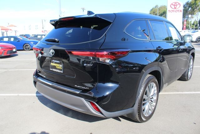 2026 Toyota Highlander Hybrid Hybrid Platinum