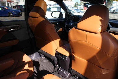 2026 Toyota Highlander Hybrid Hybrid Platinum