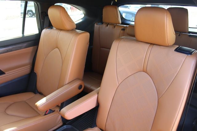 2026 Toyota Highlander Hybrid Hybrid Platinum