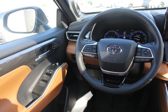 2026 Toyota Highlander Hybrid Hybrid Platinum