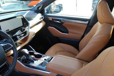 2026 Toyota Highlander Hybrid Hybrid Platinum