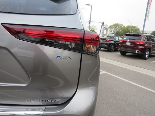 2026 Toyota Highlander Hybrid Hybrid Platinum