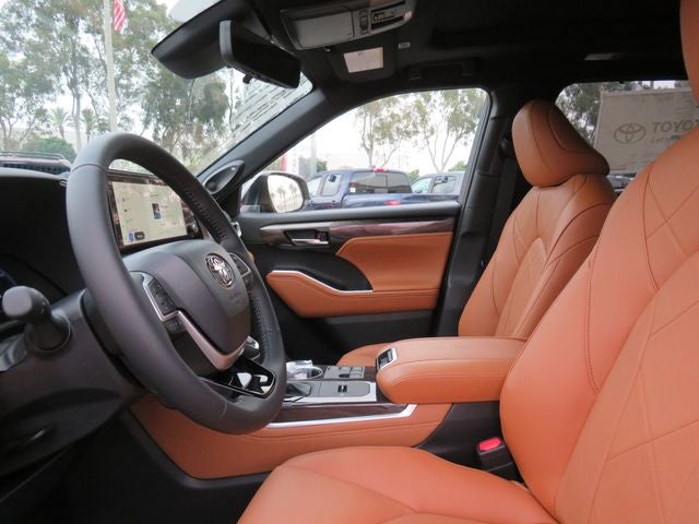 2026 Toyota Highlander Hybrid Hybrid Platinum