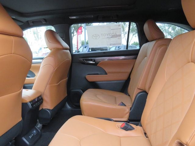 2026 Toyota Highlander Hybrid Hybrid Platinum