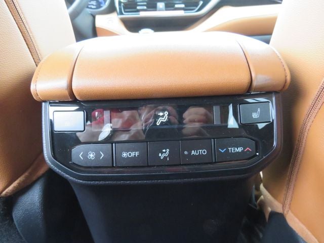 2026 Toyota Highlander Hybrid Hybrid Platinum