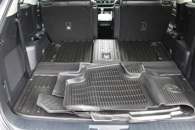 2022 Toyota Highlander Hybrid Platinum