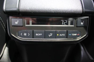 2022 Toyota Highlander Hybrid Platinum