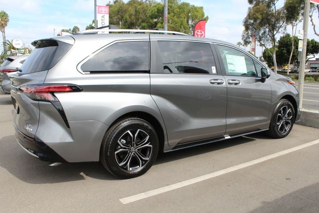 2026 Toyota Sienna Platinum 7 Passenger
