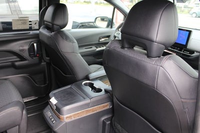 2026 Toyota Sienna Platinum 7 Passenger