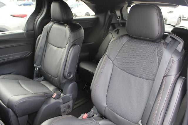 2026 Toyota Sienna Platinum 7 Passenger