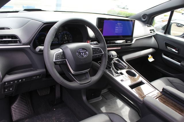 2026 Toyota Sienna Platinum 7 Passenger