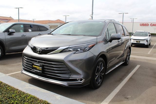 2026 Toyota Sienna Platinum 7 Passenger