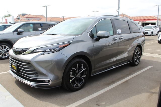 2026 Toyota Sienna Platinum 7 Passenger
