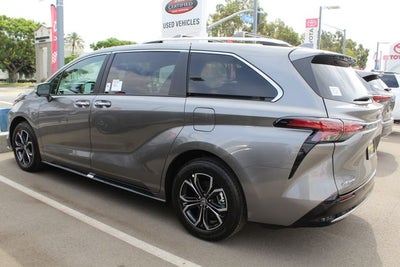 2026 Toyota Sienna Platinum 7 Passenger