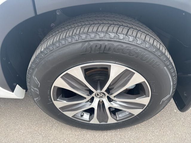 2022 Toyota HIGHLANDER HYBRD XLE