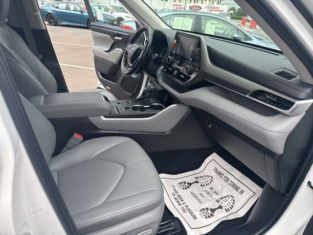 2022 Toyota HIGHLANDER HYBRD XLE