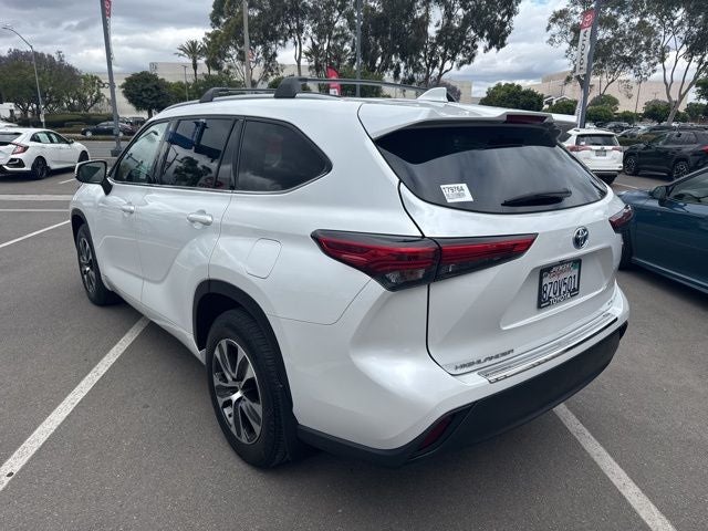 2022 Toyota HIGHLANDER HYBRD XLE