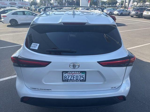 2022 Toyota HIGHLANDER XLE