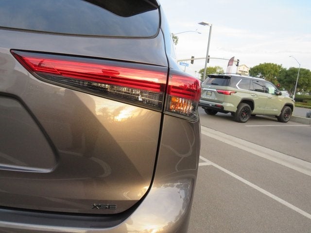 2021 Toyota HIGHLANDER XSE