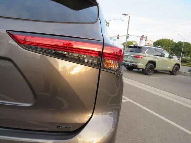 2021 Toyota HIGHLANDER XSE