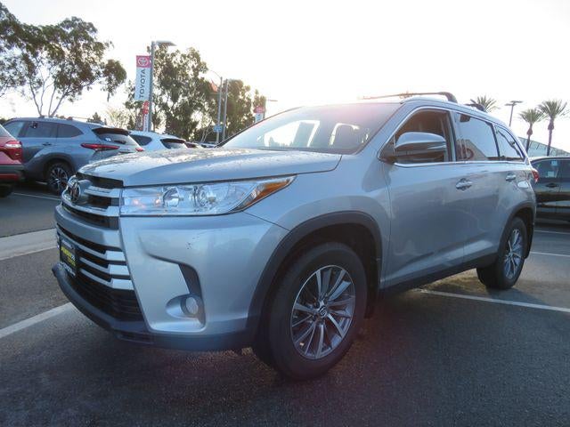 2019 Toyota HIGHLANDER XLE