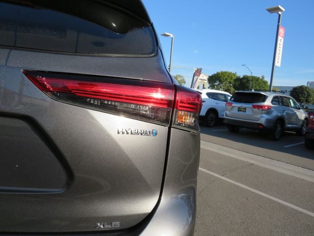 2023 Toyota HIGHLANDER HYBRD XLE