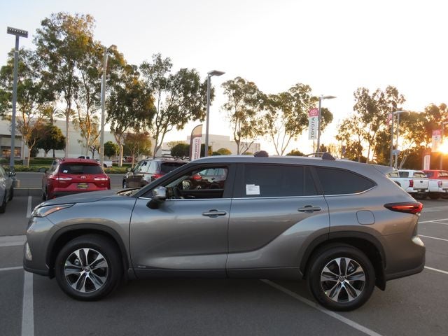 2026 Toyota Highlander Hybrid Hybrid XLE