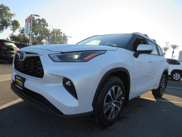 2026 Toyota Highlander Hybrid Hybrid XLE