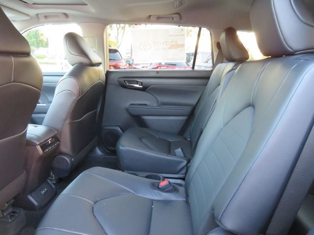 2026 Toyota Highlander Hybrid Hybrid XLE