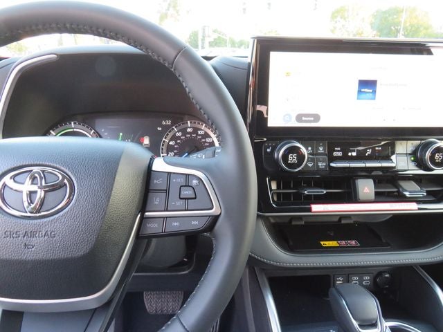 2026 Toyota Highlander Hybrid Hybrid XLE