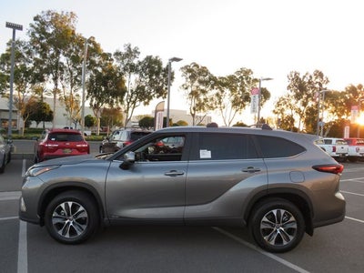 2026 Toyota Highlander Hybrid Hybrid XLE