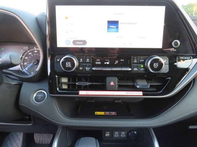 2026 Toyota Highlander Hybrid Hybrid XLE