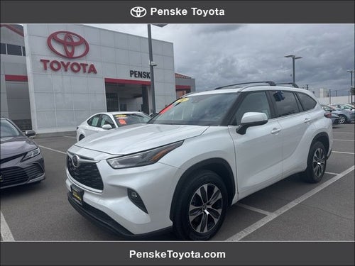 2023 Toyota HIGHLANDER XLE