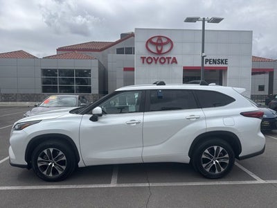 2023 Toyota HIGHLANDER XLE