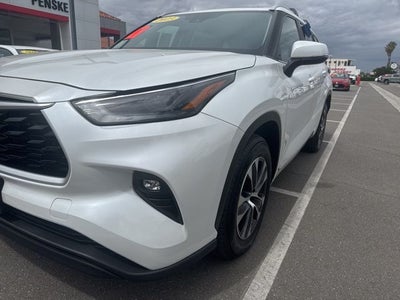 2023 Toyota HIGHLANDER XLE