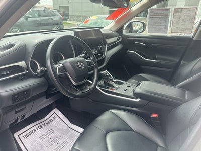 2023 Toyota HIGHLANDER XLE