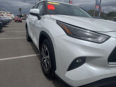 2023 Toyota HIGHLANDER XLE