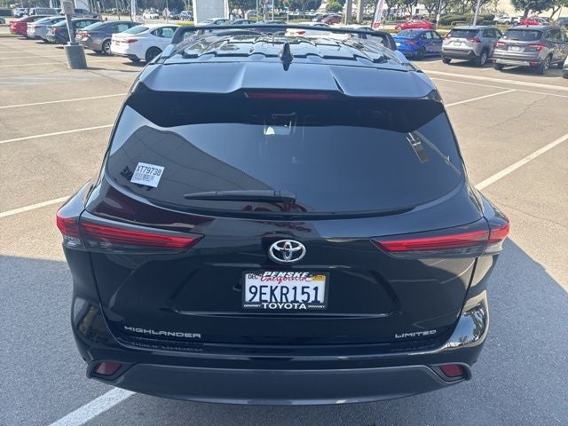 2023 Toyota HIGHLANDER Limited