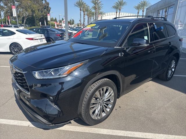 2023 Toyota HIGHLANDER Limited