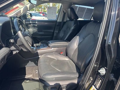 2023 Toyota HIGHLANDER Limited