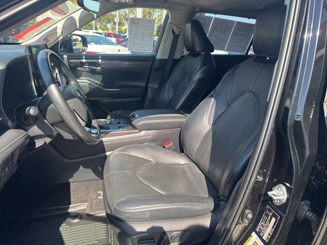 2023 Toyota HIGHLANDER Limited